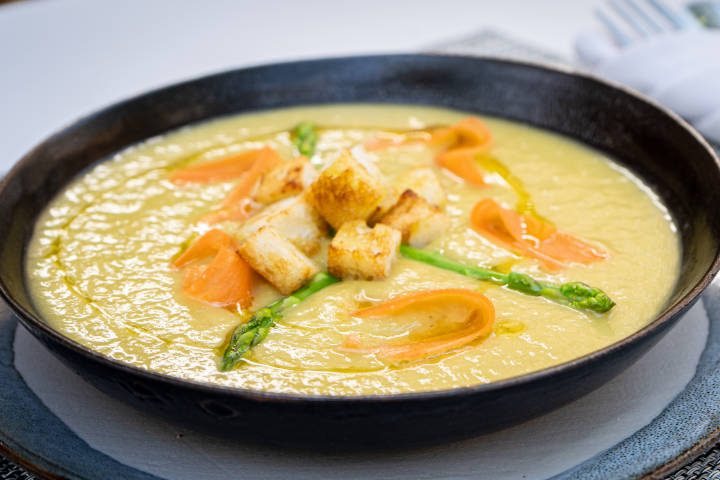 Vellutata di Patate, Porri e Asparagi